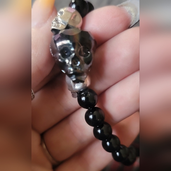 Genuine black onyx skull bracelet - Picture 2 of 3